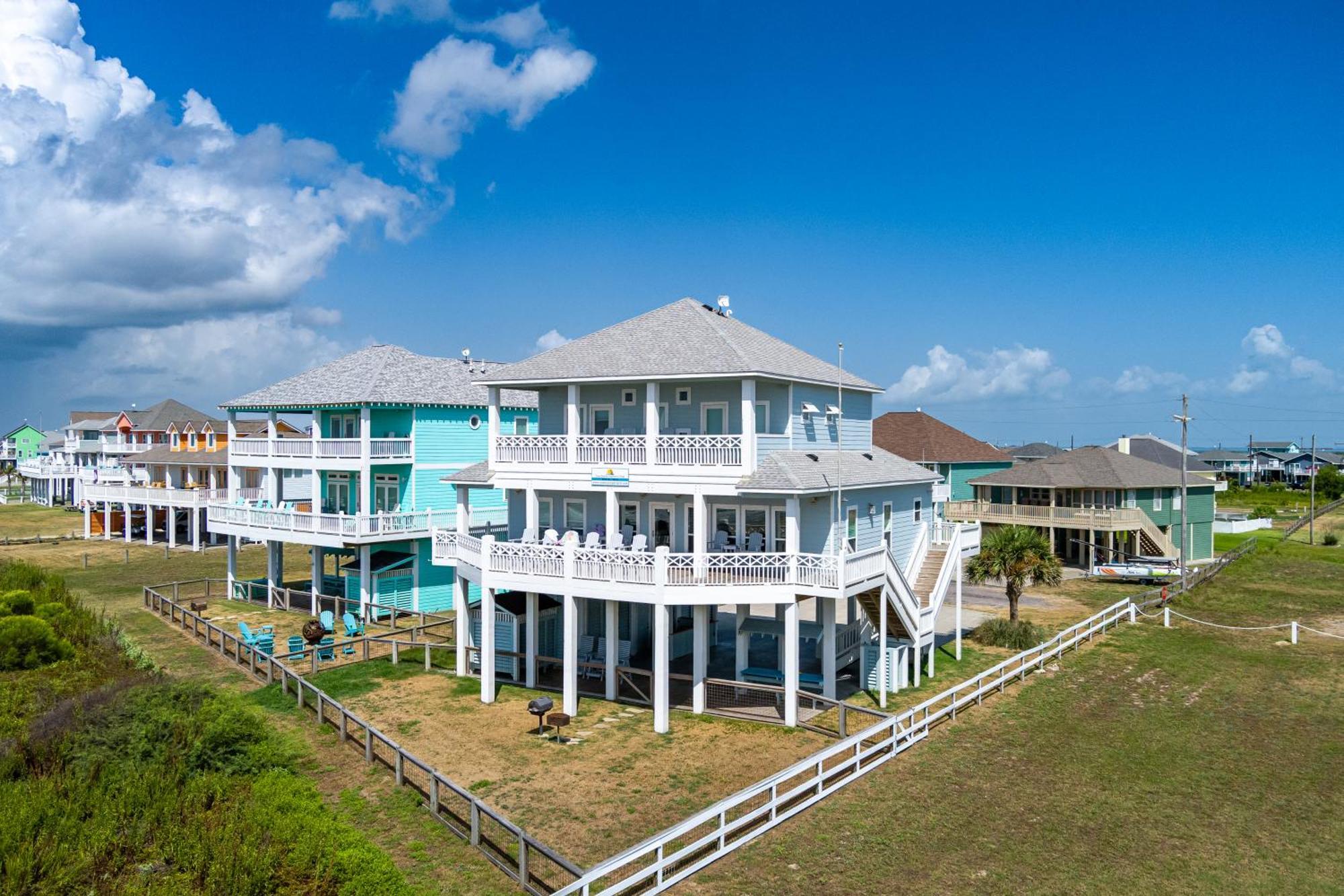 Sea It All Beachfront 4Br! Panoramic Views, Bar & Large Decks Villa Crystal Beach Exterior photo