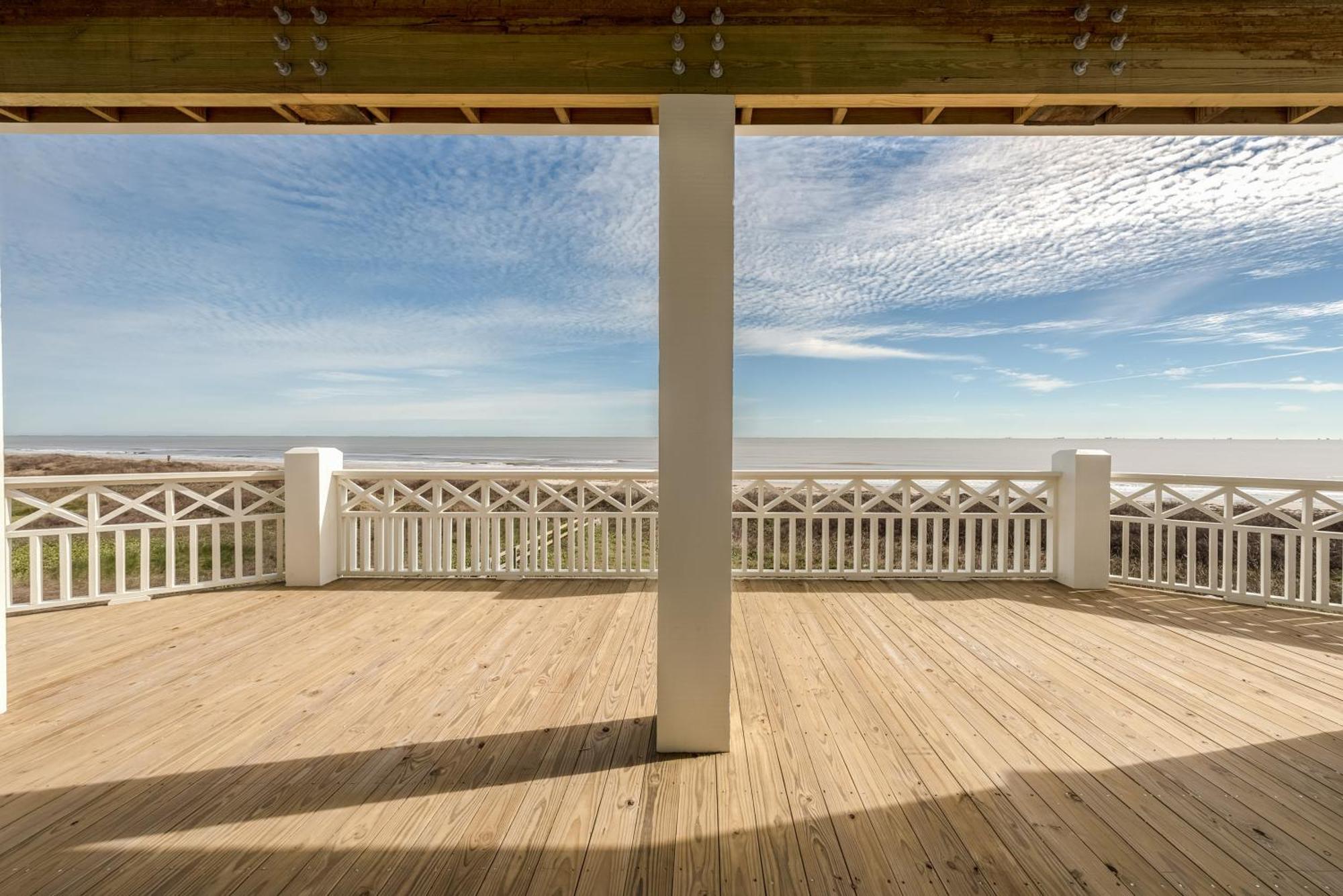 Sea It All Beachfront 4Br! Panoramic Views, Bar & Large Decks Villa Crystal Beach Exterior photo